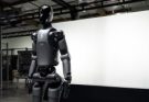 The world is upside down! China begins to create robots for… See more